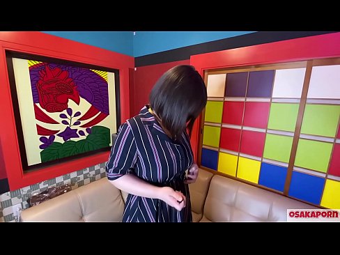❤️ Japansk cutie med store bryster onanerer med sexlegetøj og får en orgasme. Hun fortæller i et interview om sin kneppeoplevelse. Kæmpe bryster og behårede fisse stønner højt. Osakaporn ☑ Sex at da.dreamlandpassionfever.ru ❤