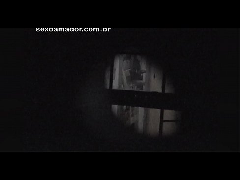 ❤️ Blondie bliver hemmeligt videooptaget af en voyeur fra nabolaget gemt bag hule mursten ☑ Sex at da.dreamlandpassionfever.ru ❤